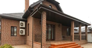 Строительство домов из кирпича с мансардой в Камне-на-Оби | от 3676 рублей
